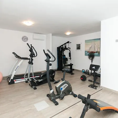 Marta Luxury House With Heated Pool Villa Plano