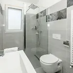 Вилла Marta Luxury House With Heated Pool *