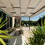 Вилла Marta Luxury House With Heated Pool