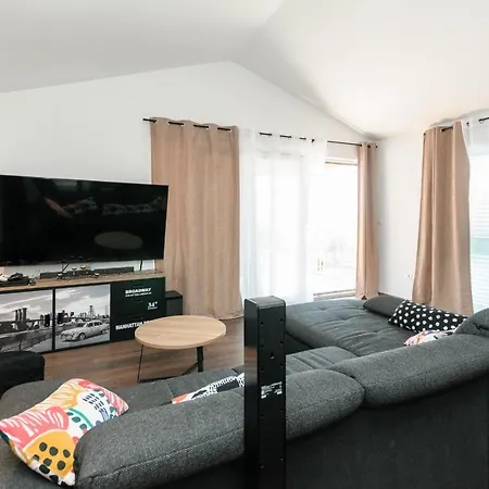 Willa Marta Luxury House With Heated Pool Plano