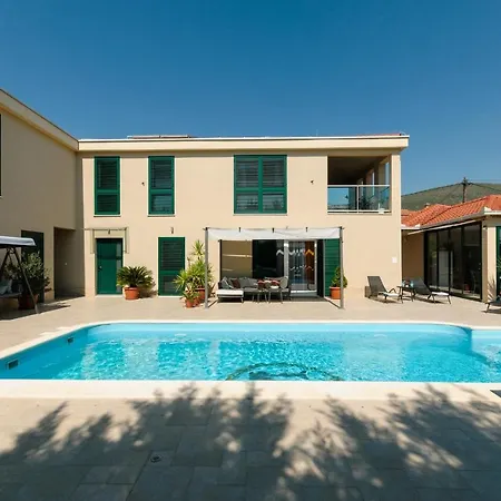 Villa Marta Luxury House With Heated Pool *