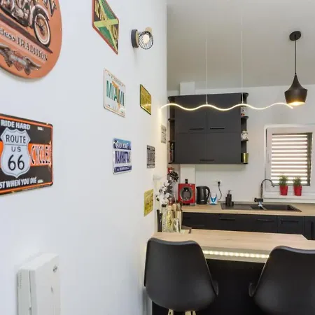 Marta Luxury House With Heated Pool Willa Plano