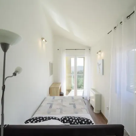 Marta Luxury House With Heated Pool Willa