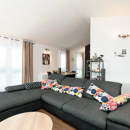 Marta Luxury House With Heated Pool Villa *