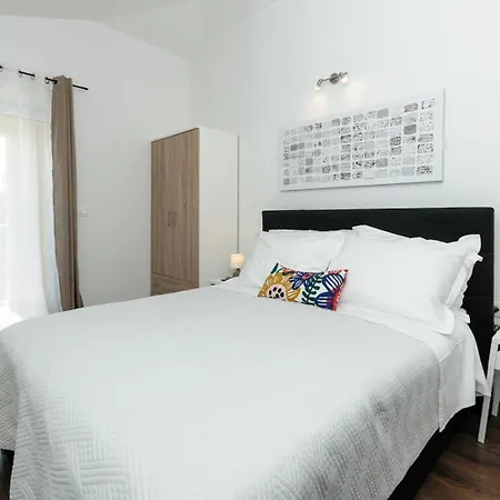 Villa Marta Luxury House With Heated Pool Plano