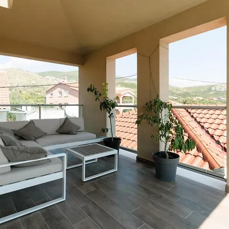 Marta Luxury House With Heated Pool *