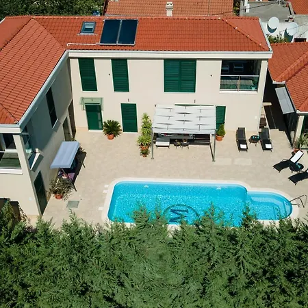 Marta Luxury House With Heated Pool *