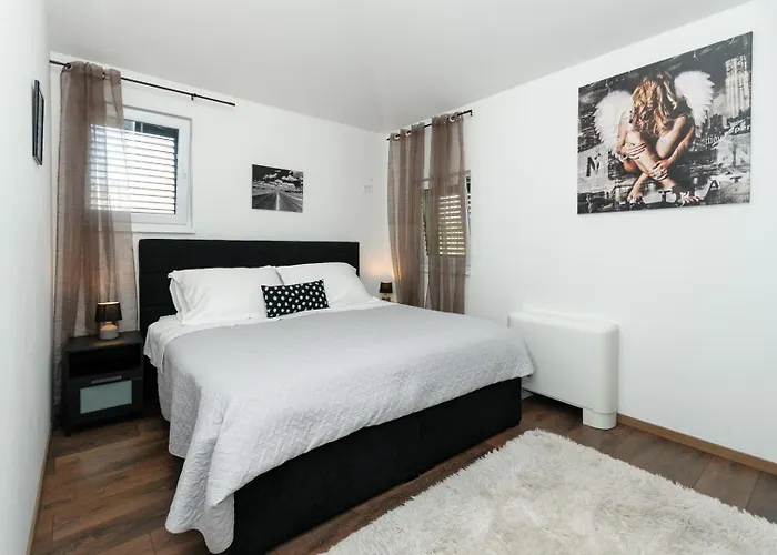 Marta Luxury House With Heated Pool 빌라 Plano