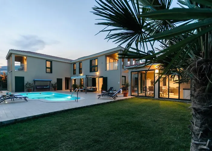 Marta Luxury House With Heated Pool 빌라 *