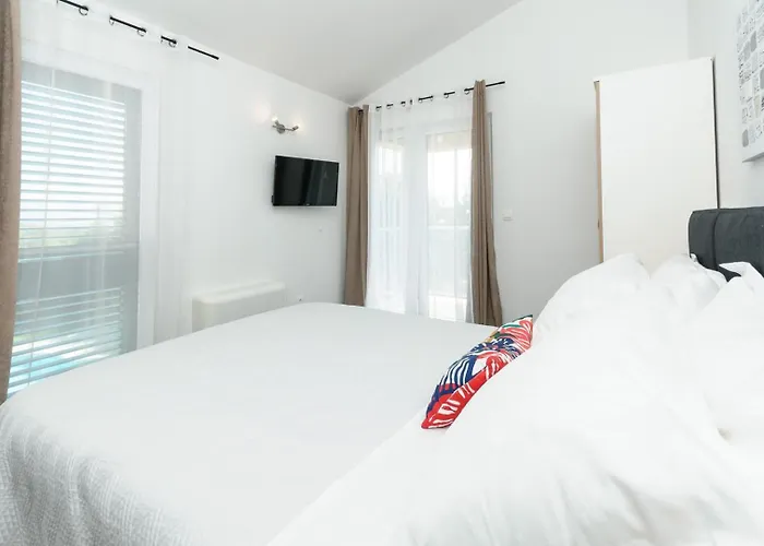 빌라 Marta Luxury House With Heated Pool