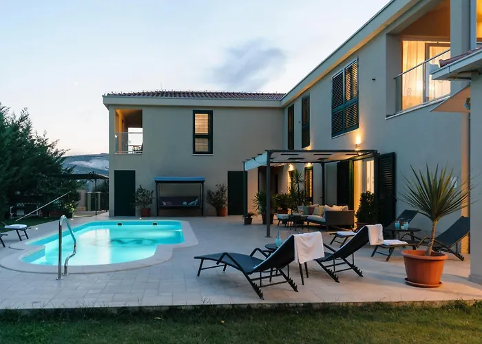 Marta Luxury House With Heated Pool * Plano