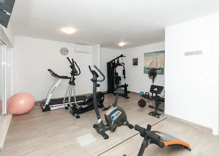 빌라 Marta Luxury House With Heated Pool